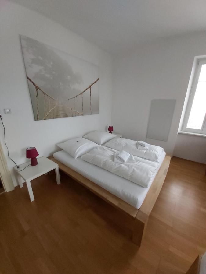 Apartment Haus *